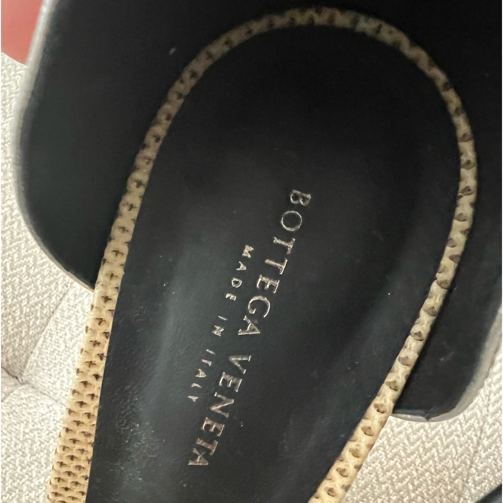 🛍 Bottega Veneta Karung and Metalic Silver Sandal - Picture 5 of 10